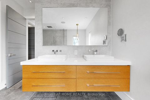 Photo 27 at 2931 Lansdowne Avenue, Glen Park, Toronto