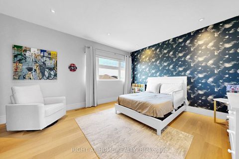 Photo 30 at 2931 Lansdowne Avenue, Glen Park, Toronto