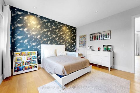 Photo 31 at 2931 Lansdowne Avenue, Glen Park, Toronto