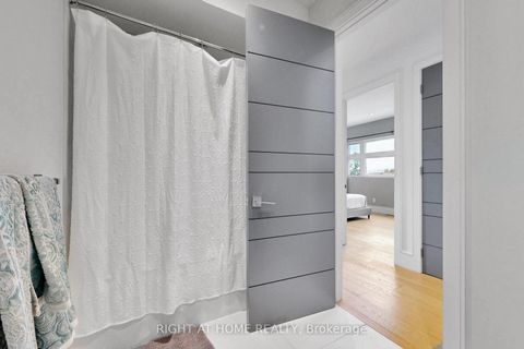 Photo 33 at 2931 Lansdowne Avenue, Glen Park, Toronto