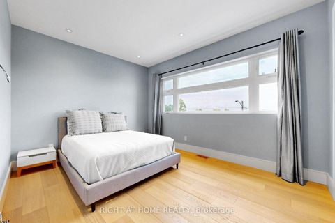 Photo 34 at 2931 Lansdowne Avenue, Glen Park, Toronto