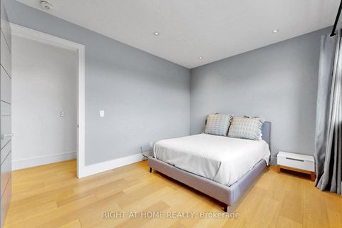 Photo 35 at 2931 Lansdowne Avenue, Glen Park, Toronto