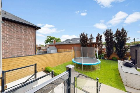 Photo 40 at 2931 Lansdowne Avenue, Glen Park, Toronto