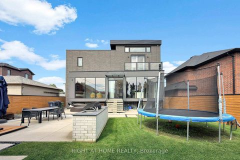 Photo 49 at 2931 Lansdowne Avenue, Glen Park, Toronto