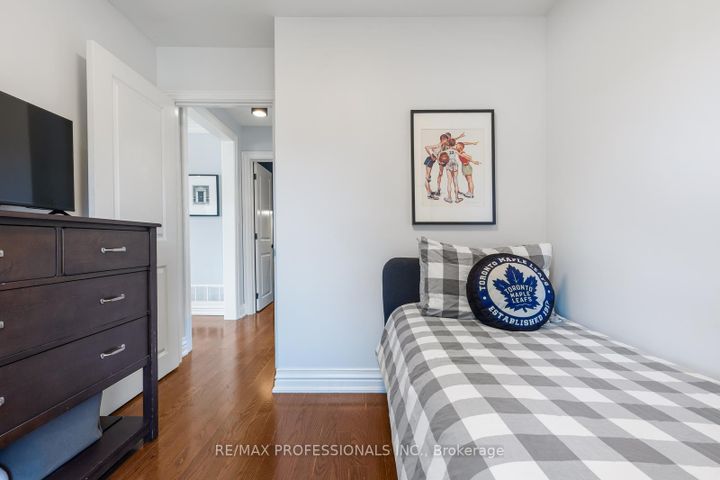 Photo 15 at 869 First Street, Lakeview, Mississauga