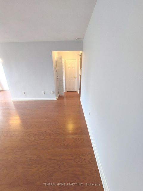 Photo 1 at 504 - 921 Midland Avenue, Eglinton East, Toronto