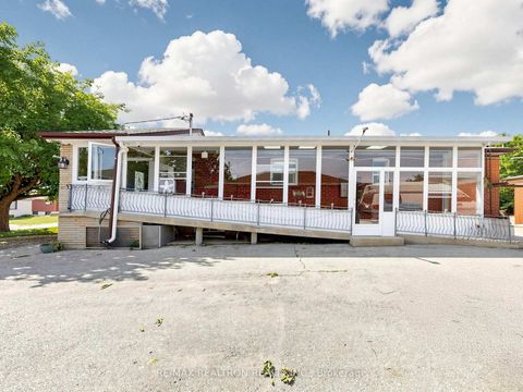 Photo 4 at 9 Clevedon Street E, CFB, Toronto