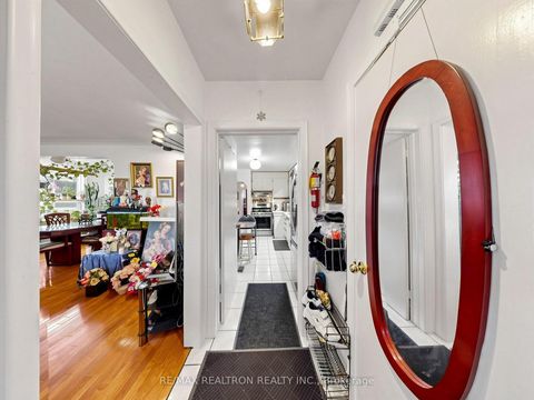 Photo 7 at 9 Clevedon Street E, CFB, Toronto