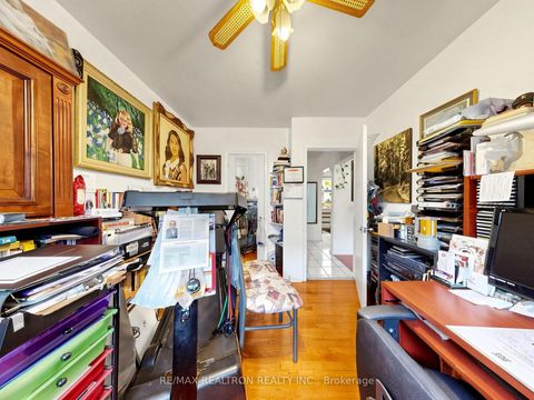 Photo 16 at 9 Clevedon Street E, CFB, Toronto
