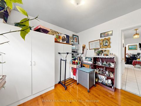 Photo 23 at 9 Clevedon Street E, CFB, Toronto