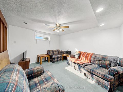 Photo 26 at 9 Clevedon Street E, CFB, Toronto