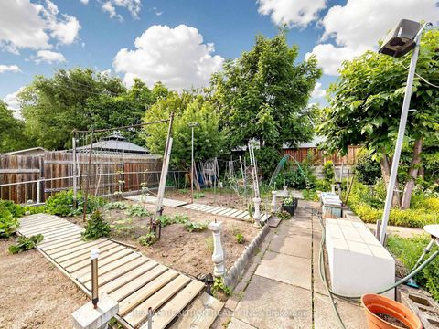 Photo 49 at 9 Clevedon Street E, CFB, Toronto