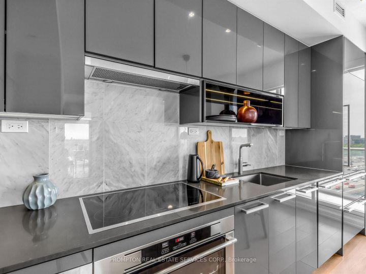 Photo 6 at 1710 - 115 McMahon Drive, Bayview Village, Toronto