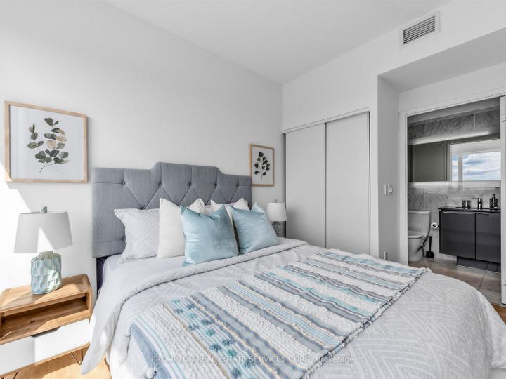Photo 12 at 1710 - 115 McMahon Drive, Bayview Village, Toronto