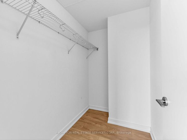 Photo 13 at 1710 - 115 McMahon Drive, Bayview Village, Toronto