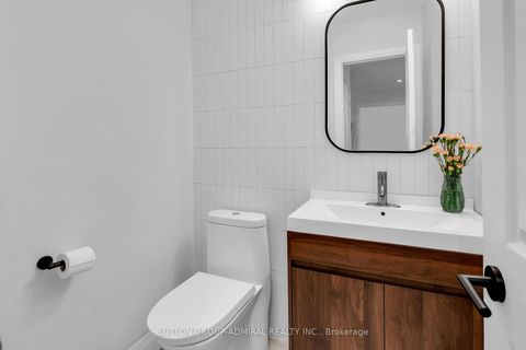Photo 2 at 253 Charlton Avenue, Brownridge, Vaughan
