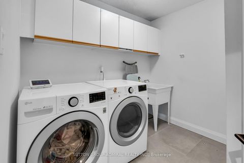 Photo 3 at 253 Charlton Avenue, Brownridge, Vaughan
