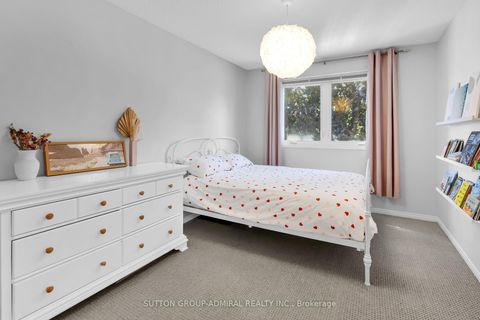 Photo 19 at 253 Charlton Avenue, Brownridge, Vaughan