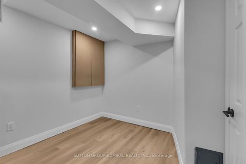 Photo 27 at 253 Charlton Avenue, Brownridge, Vaughan