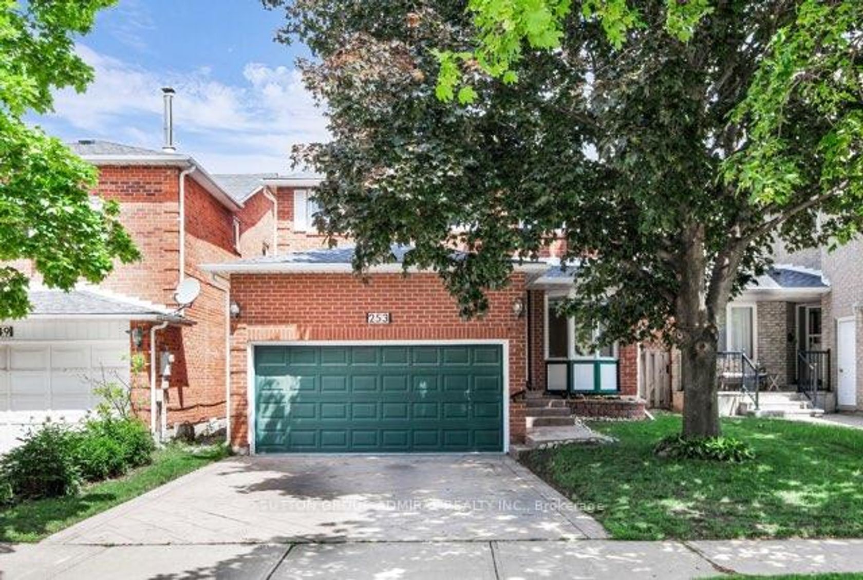 253 Charlton Avenue, Brownridge, Vaughan photo 6
