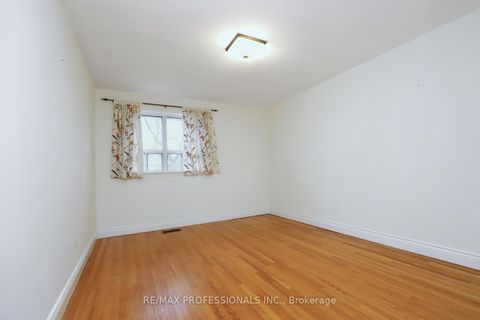 Photo 14 at 20 - 160 Carsbrooke Road, Etobicoke West Mall, Toronto