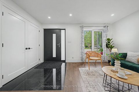 Photo 3 at 61 Mulgrove Drive, Etobicoke West Mall, Toronto