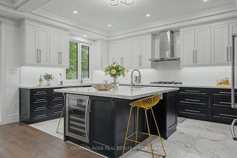 Photo 15 at 61 Mulgrove Drive, Etobicoke West Mall, Toronto
