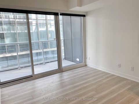 Photo 7 at 801 - 17 Bathurst Street, Waterfront Communities C1, Toronto