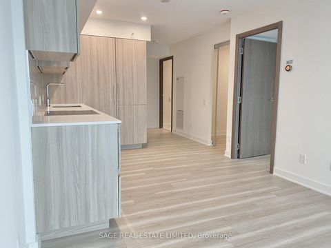 Photo 9 at 801 - 17 Bathurst Street, Waterfront Communities C1, Toronto