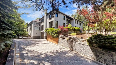Photo 2 at 30 Marcus Court, Rural Vaughan, Vaughan