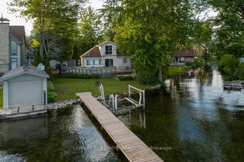 Photo 1 at 2389 Crystal Beach Road, Alcona, Innisfil
