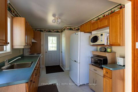 Photo 30 at 2389 Crystal Beach Road, Alcona, Innisfil