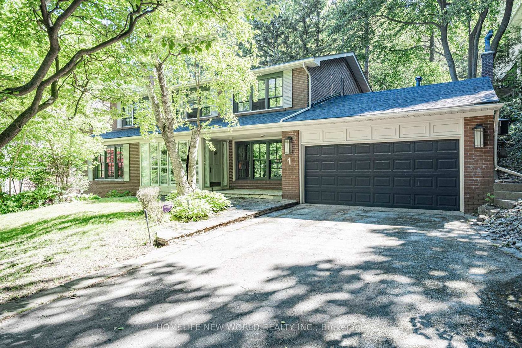 1 Campbell Crescent, York Mills, Toronto 