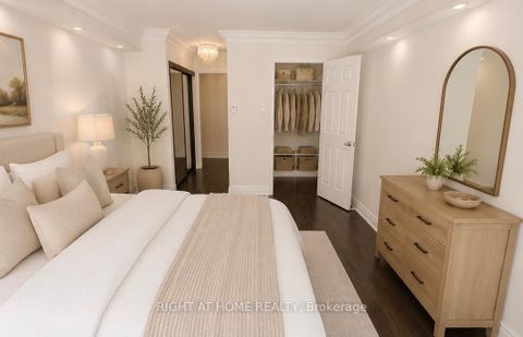 Photo 12 at 412 - 333 CLARK Avenue W, Yorkhill, Vaughan