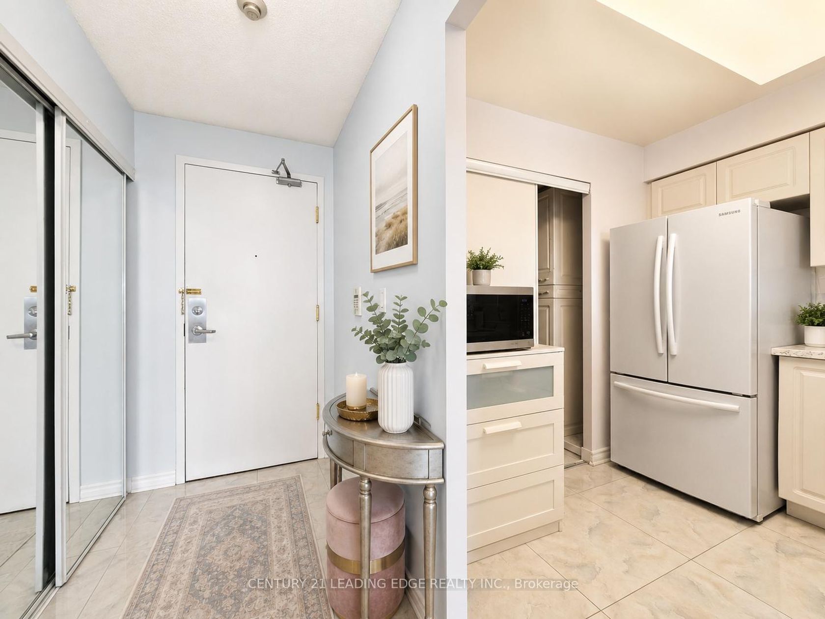 2721 - 68 Corporate Drive, Woburn, Toronto photo number 2