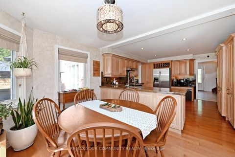 Photo 12 at 425 Easy Street, Mill Pond, Richmond Hill