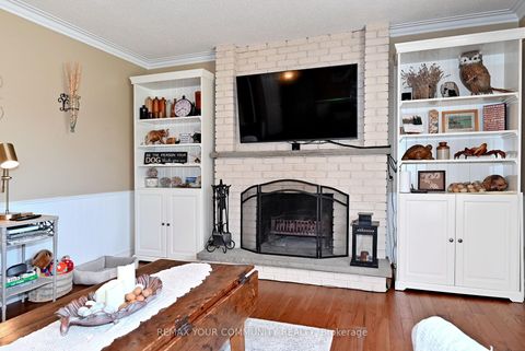 Photo 14 at 425 Easy Street, Mill Pond, Richmond Hill