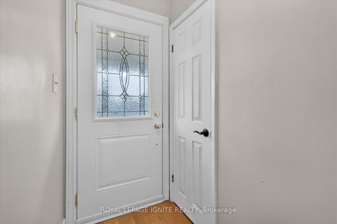 Photo 5 at 20 Alanbury Crescent, Woburn, Toronto