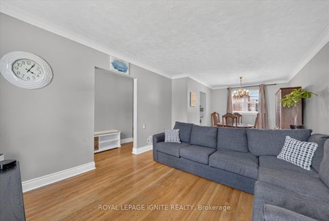 Photo 8 at 20 Alanbury Crescent, Woburn, Toronto