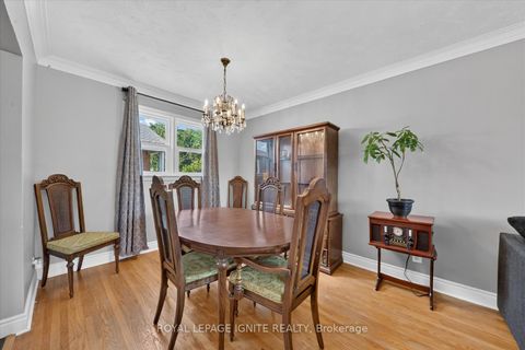 Photo 9 at 20 Alanbury Crescent, Woburn, Toronto