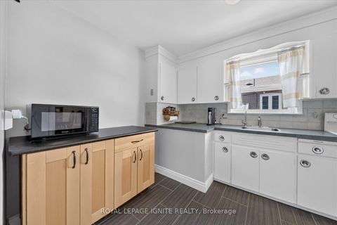 Photo 11 at 20 Alanbury Crescent, Woburn, Toronto