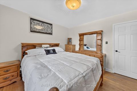 Photo 13 at 20 Alanbury Crescent, Woburn, Toronto