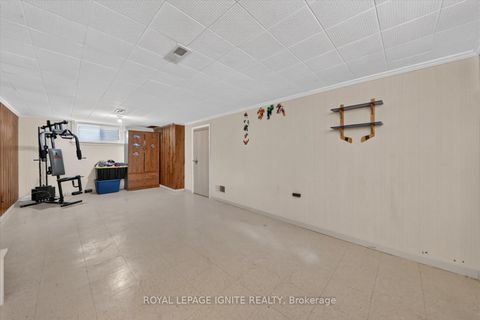 Photo 24 at 20 Alanbury Crescent, Woburn, Toronto