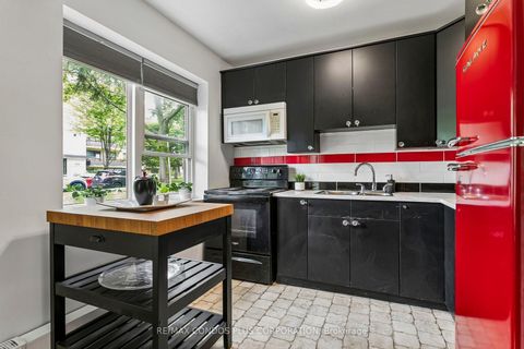 Photo 13 at 101 - 185 Stephen Drive, Queensway, Toronto