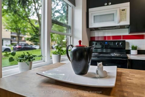 Photo 14 at 101 - 185 Stephen Drive, Queensway, Toronto