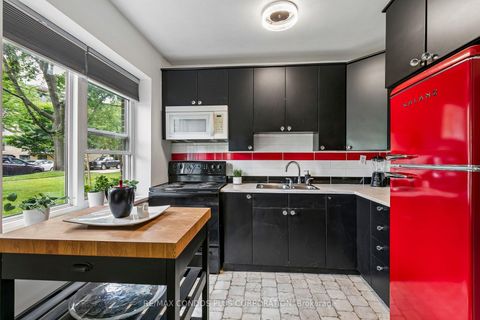 Photo 16 at 101 - 185 Stephen Drive, Queensway, Toronto