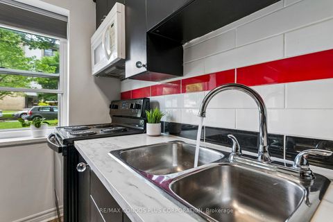 Photo 17 at 101 - 185 Stephen Drive, Queensway, Toronto