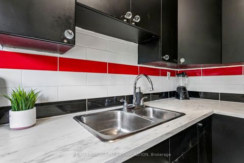 Photo 19 at 101 - 185 Stephen Drive, Queensway, Toronto