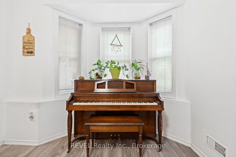 Photo 3 at 199 - 760 Lawrence Avenue W, Glen Park, Toronto