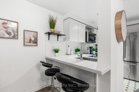 Photo 5 at 199 - 760 Lawrence Avenue W, Glen Park, Toronto